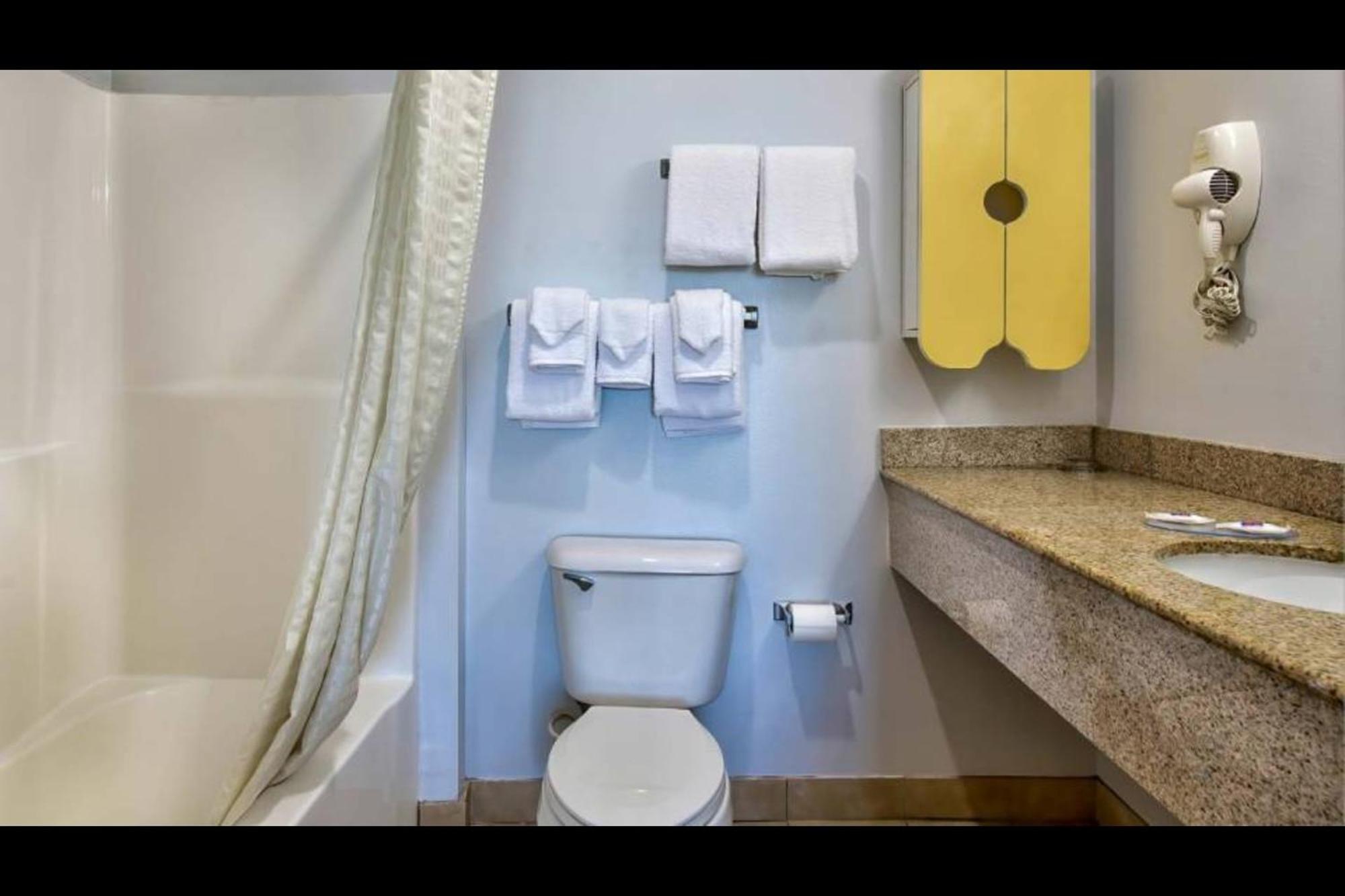 Oyo Townhouse Sulphur,La Extended Stay 外观 照片