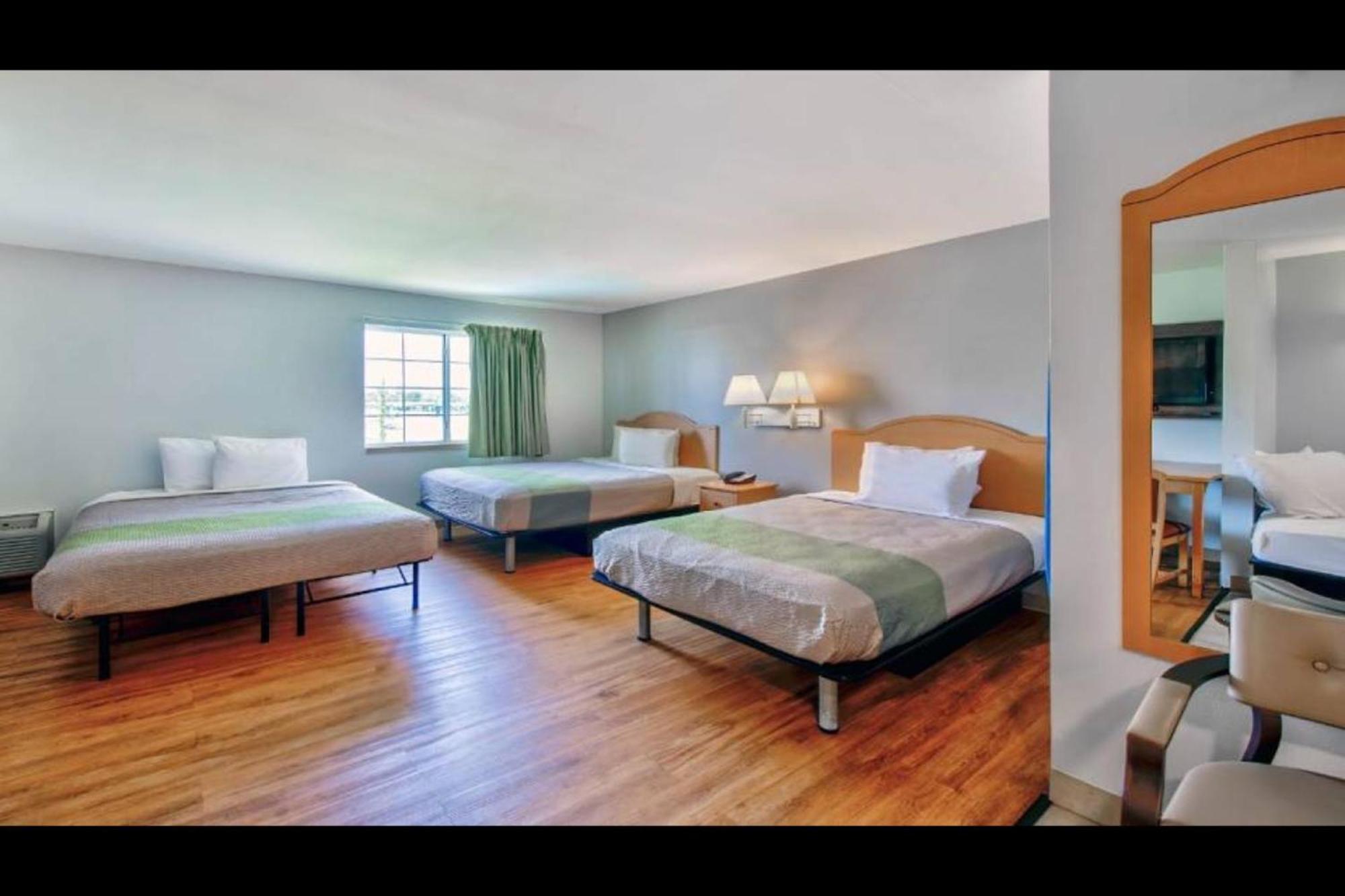 Oyo Townhouse Sulphur,La Extended Stay 外观 照片