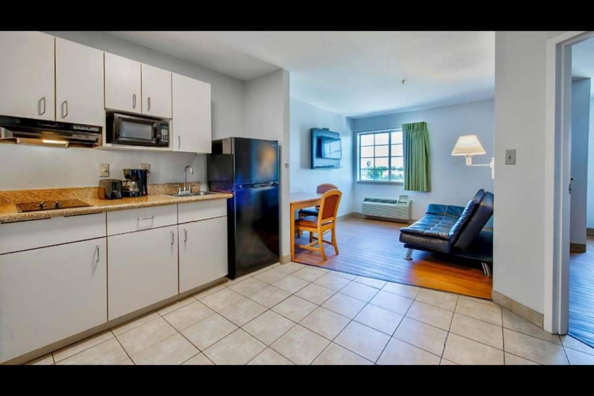 Oyo Townhouse Sulphur,La Extended Stay 外观 照片
